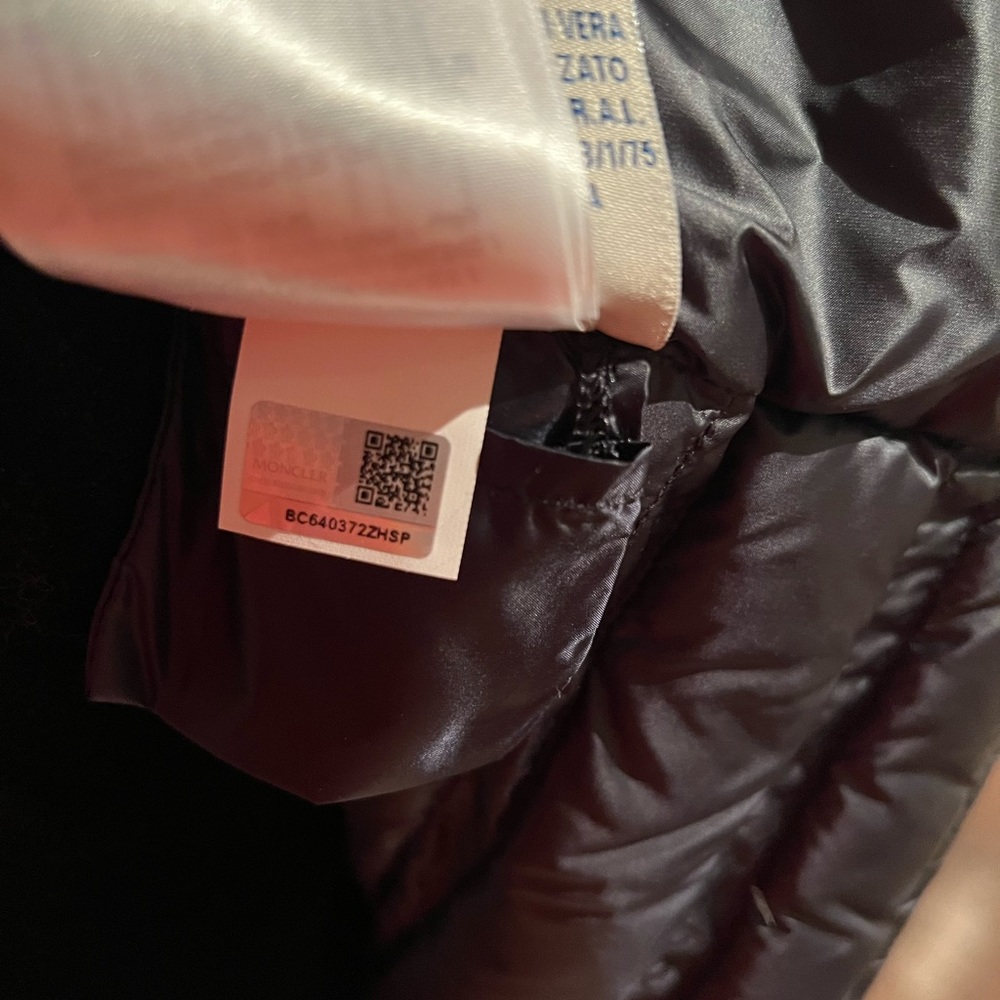 Moncler authentic jacket - Picture 5 of 13